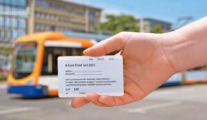 how to get a free bus pass